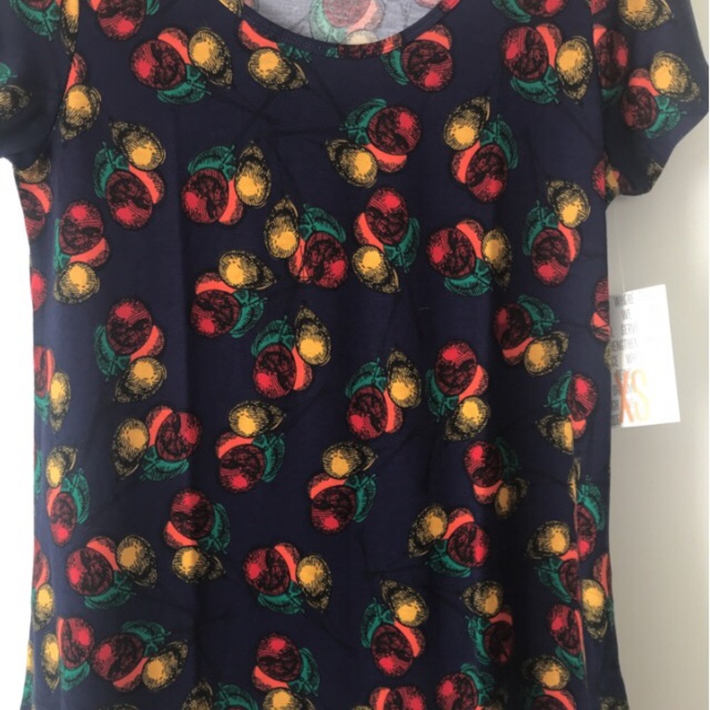 LuLaRoe classic tee
